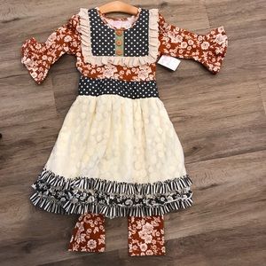 Giggle Moon Wall of Jasper Ruth Tutu